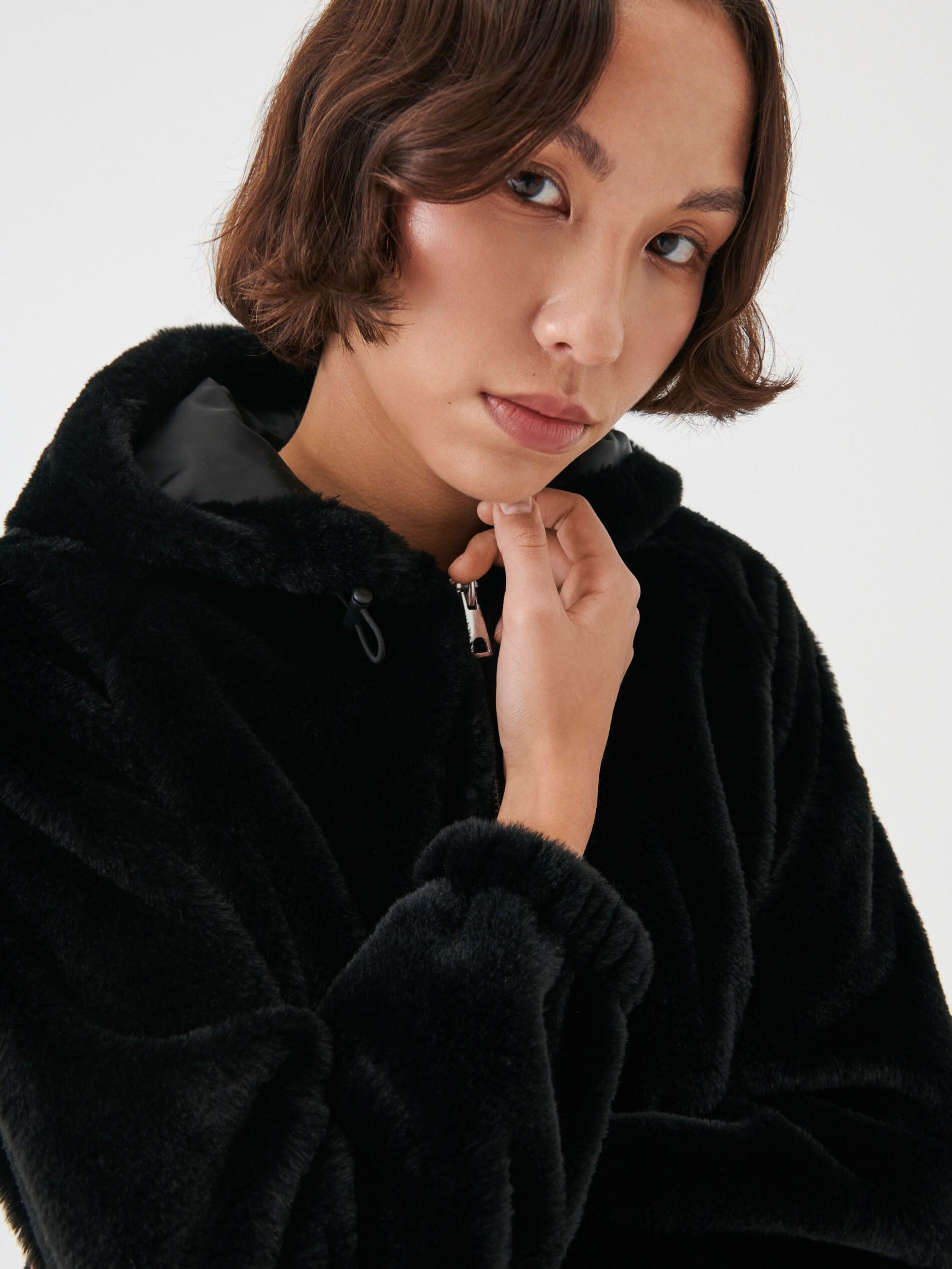 Шуба Sinsay Casual photo