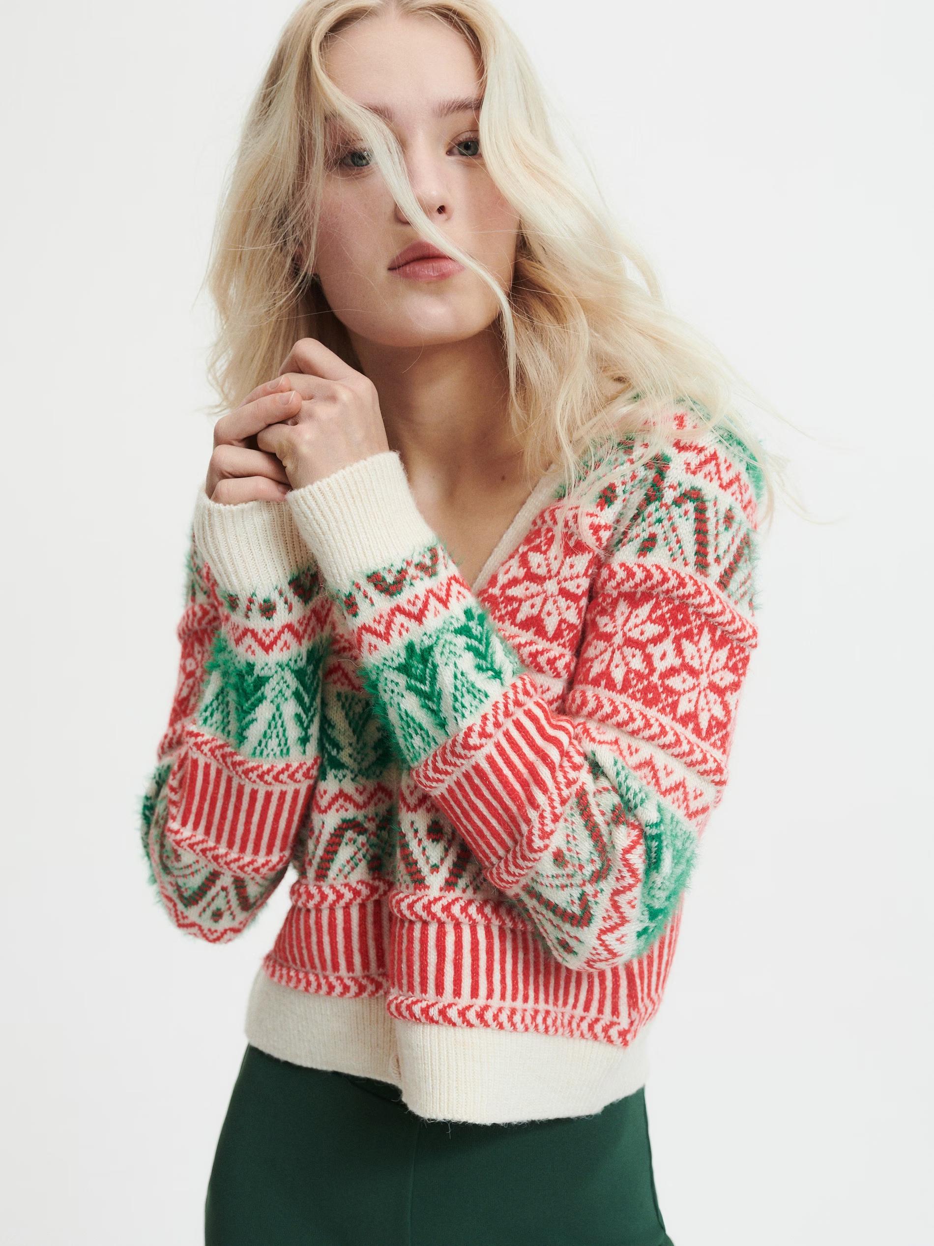 Cardigan RESERVED photo
